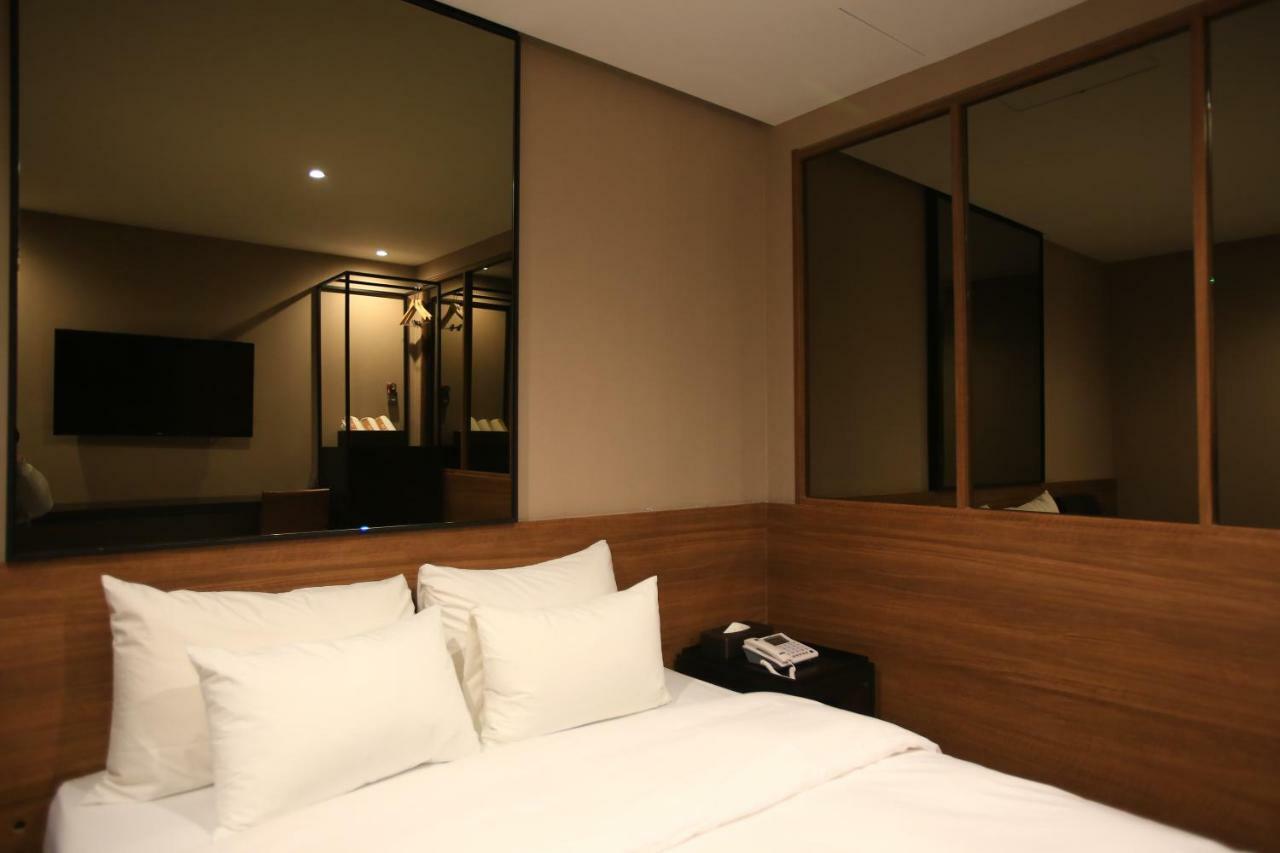 Yeoksam Hotel Star Premier Seoul Bagian luar foto